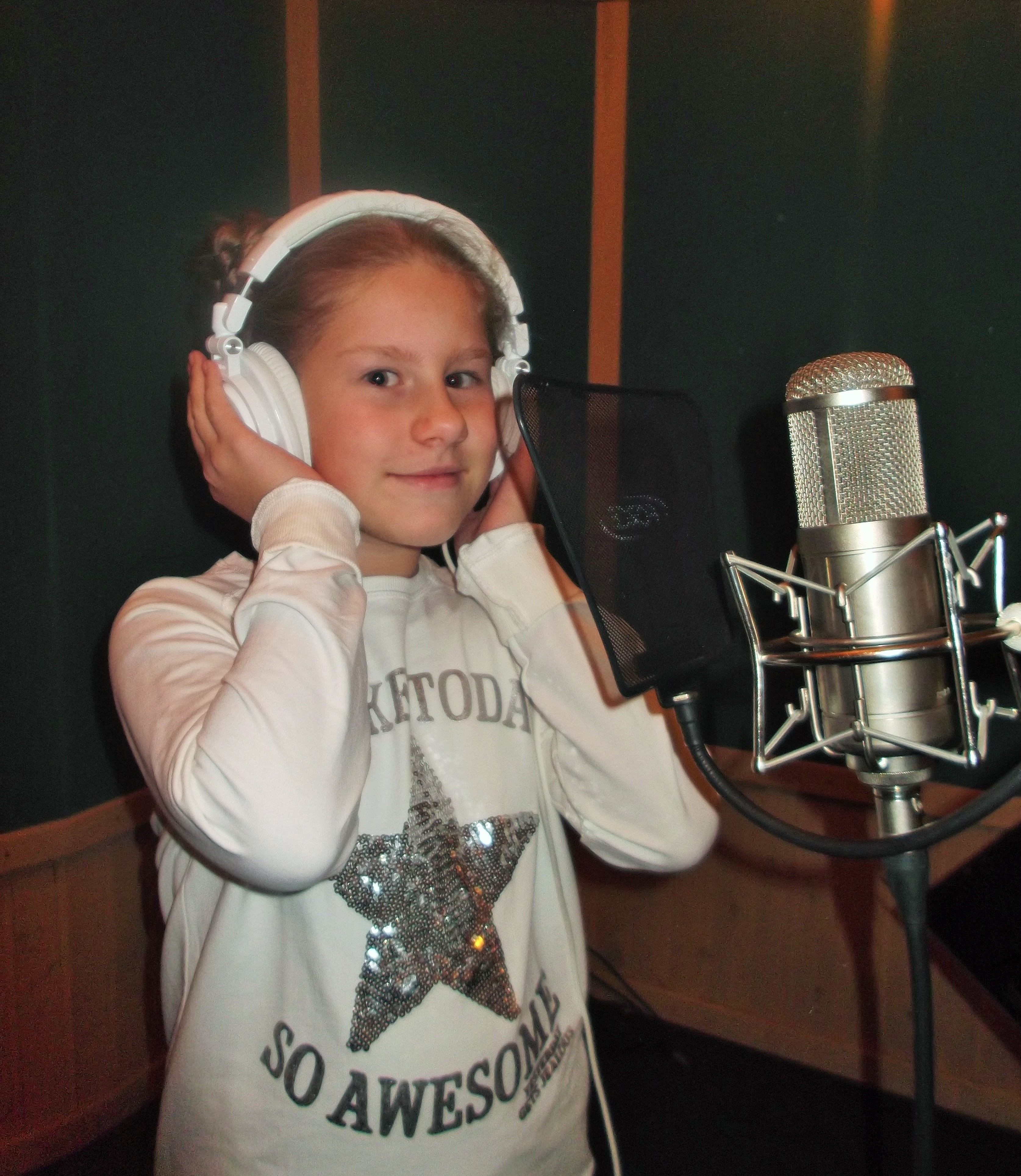 Обложка песни Маленькая модница