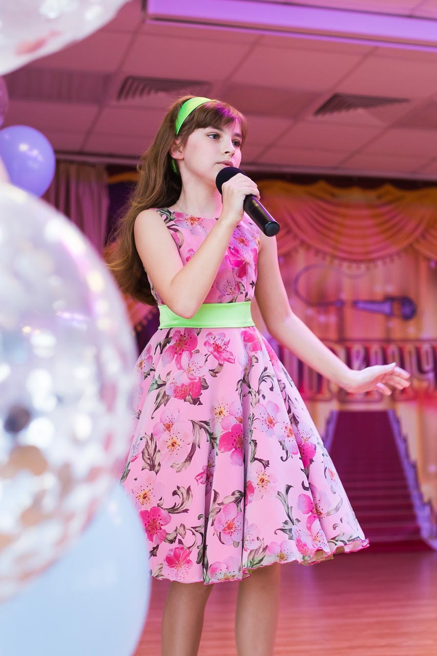 Обложка песни Я танцую на лужайке