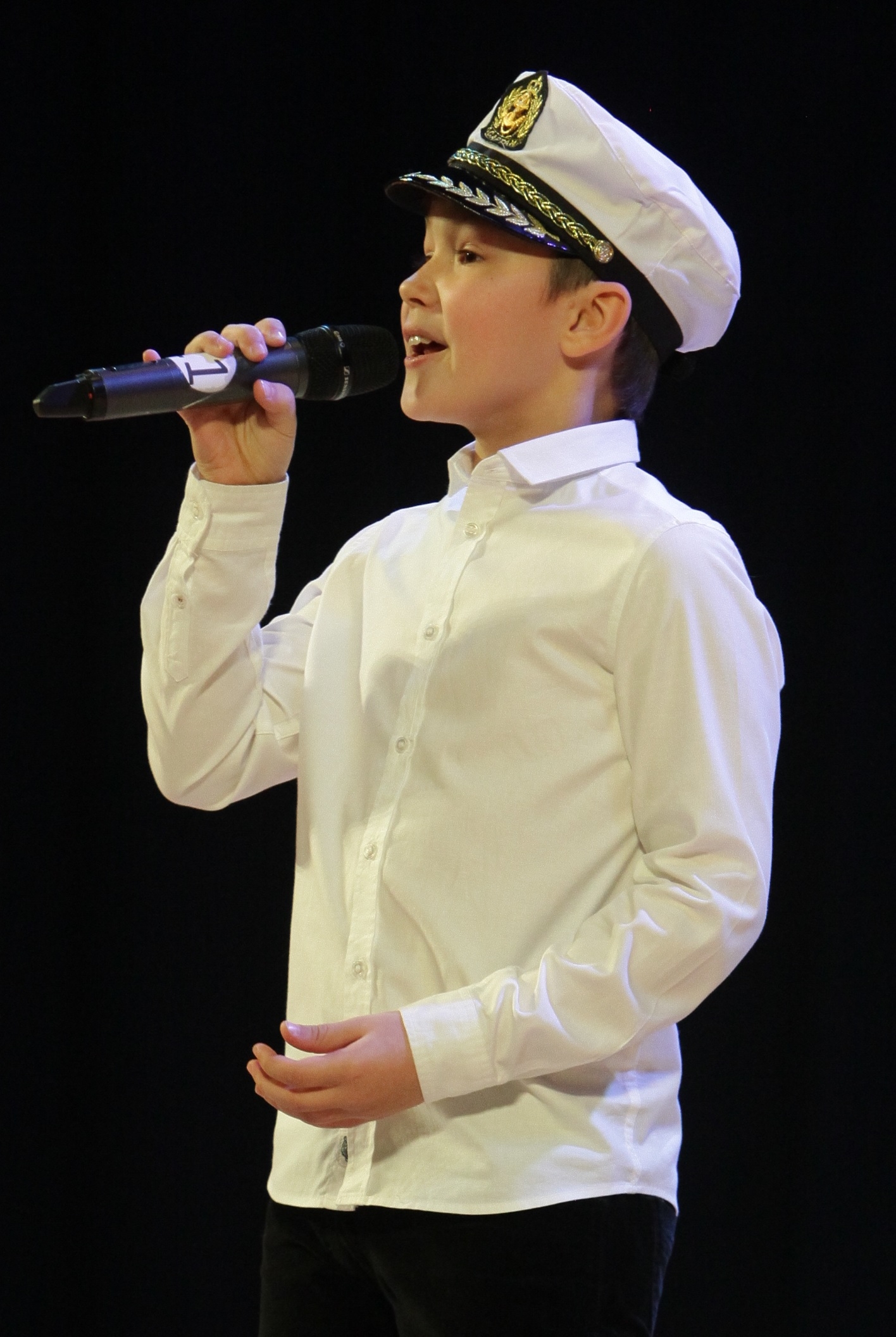 Обложка песни Моряк вразвалочку сошёл на берег 