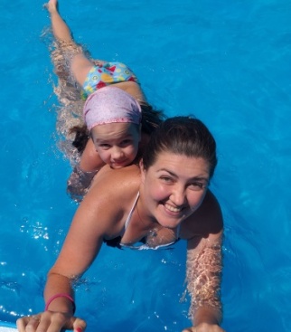 Ника с мамой Александрой в аквапарке в Симеиз (Крым)