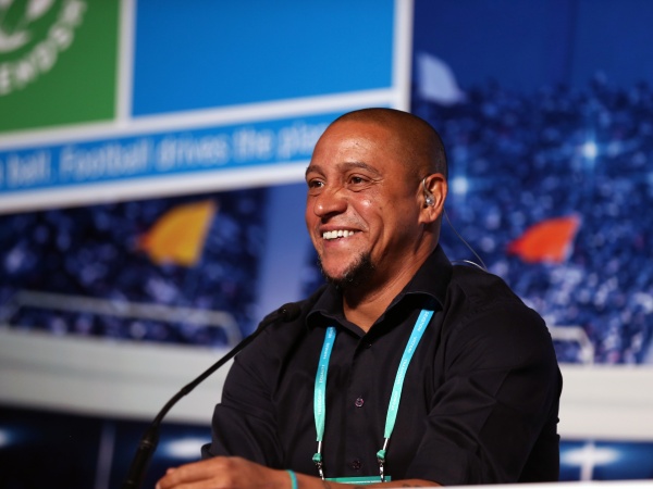 Роберто Карлос стал послом "Футбола для дружбы"