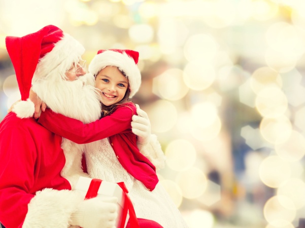 Россиянин стал Санта-Клаусом для девочки из Австрии, когда случайно получил её новогоднее письмо